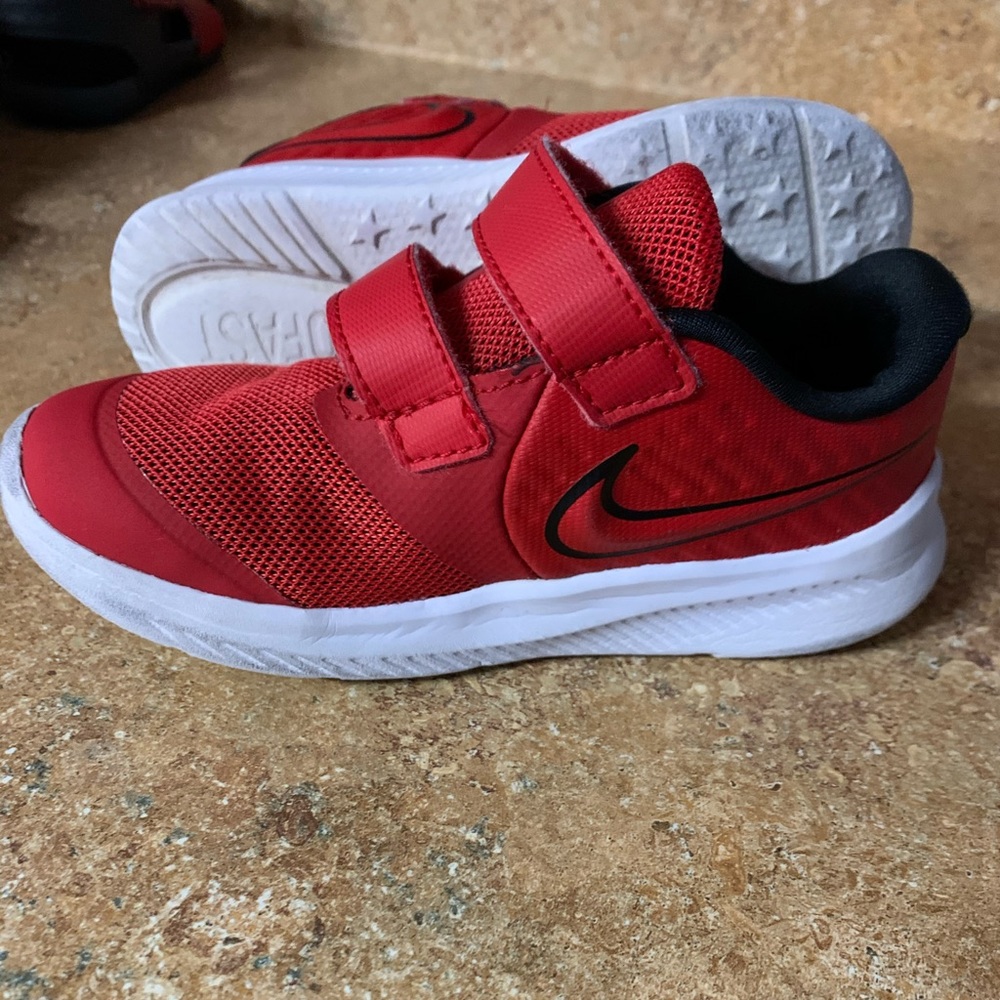 Nike Sneakers star runner